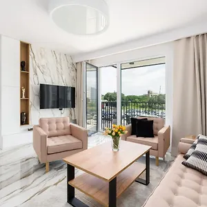 Esencja With Free Parking Garbary 104 By Renters Apartment