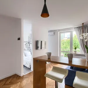 Station - Wilcza Apartament Warszawa